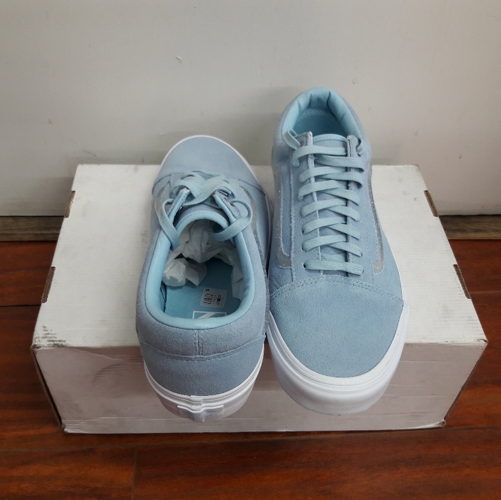 vans - Picture 2 of 4